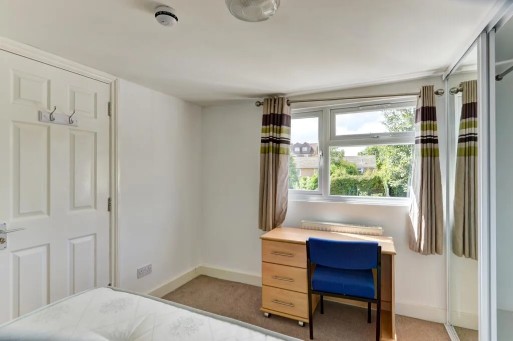 6 bedroom terraced house for rent