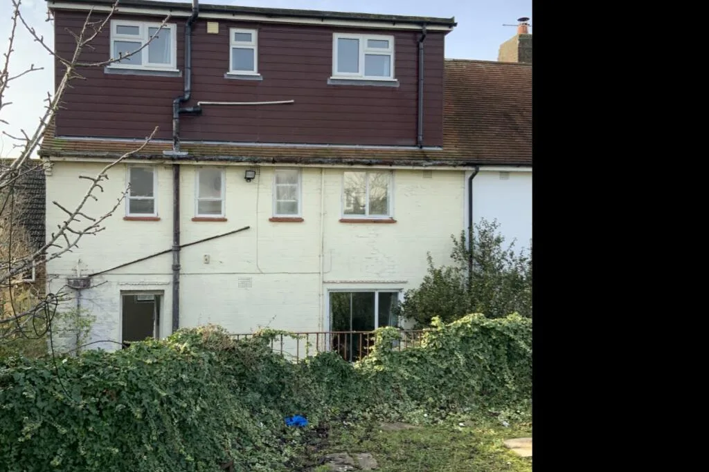 5 bedroom terraced house for rent