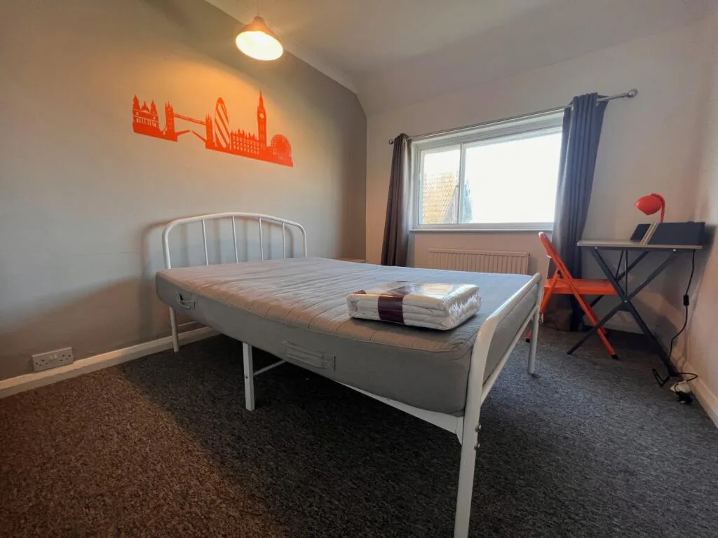 5 bedroom terraced house for rent