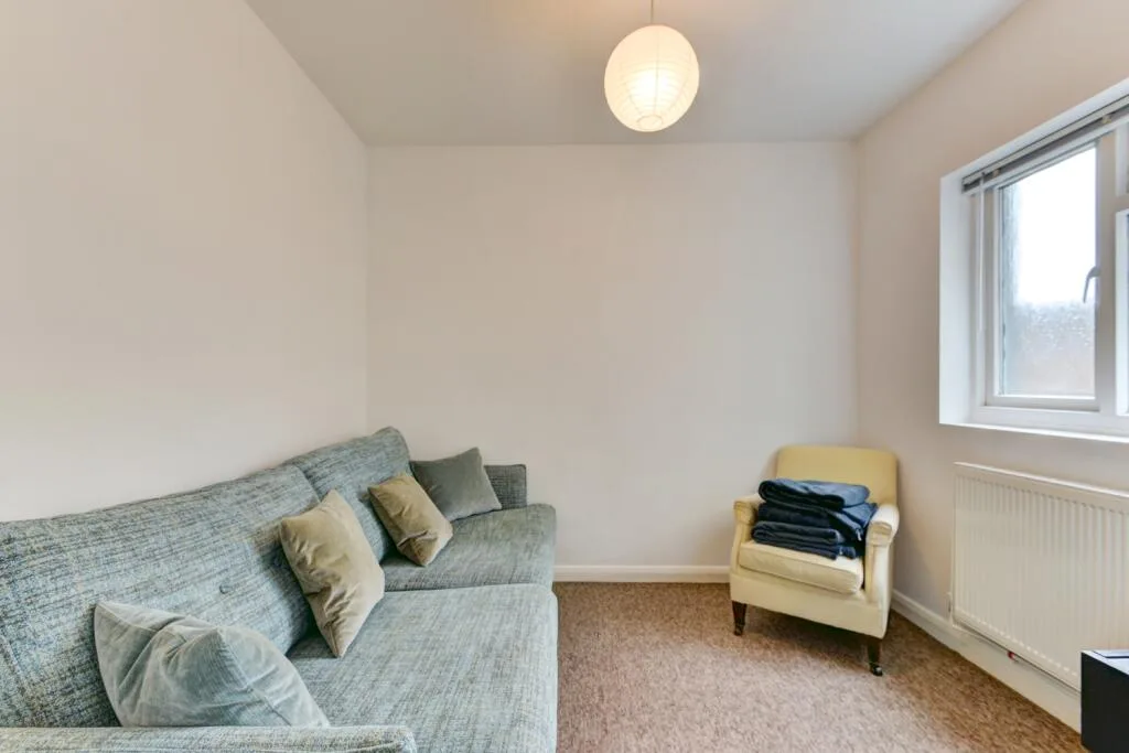 5 bedroom ground floor maisonette for rent