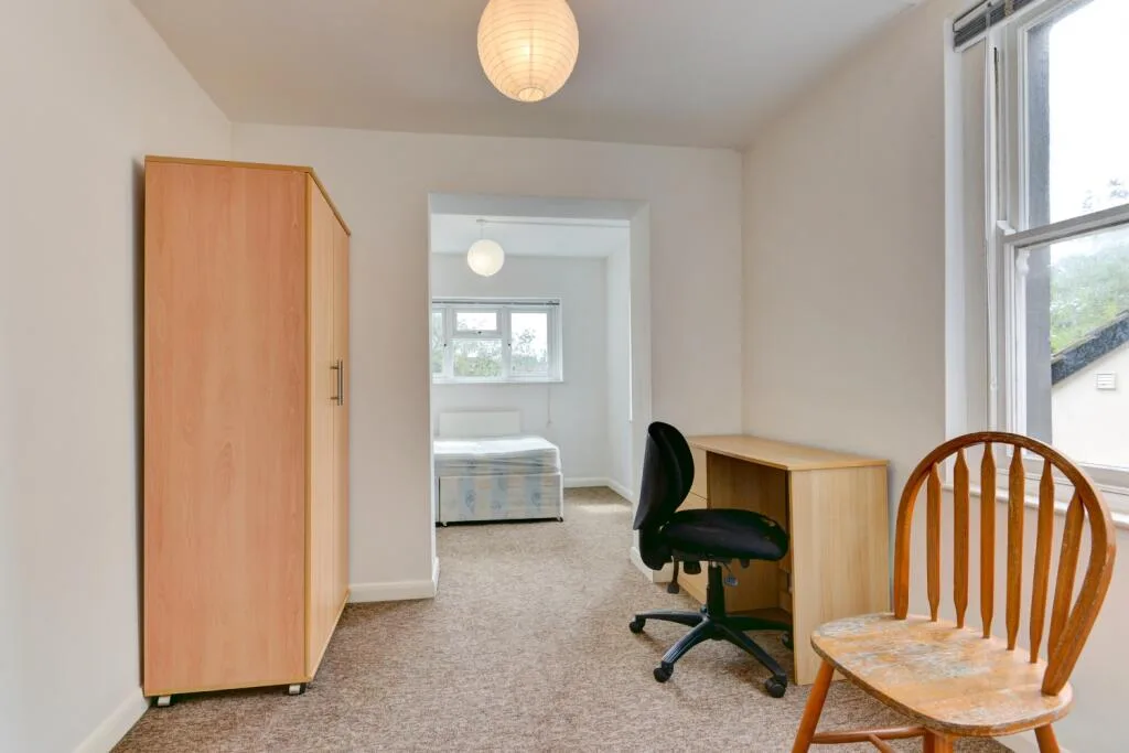 5 bedroom ground floor maisonette for rent