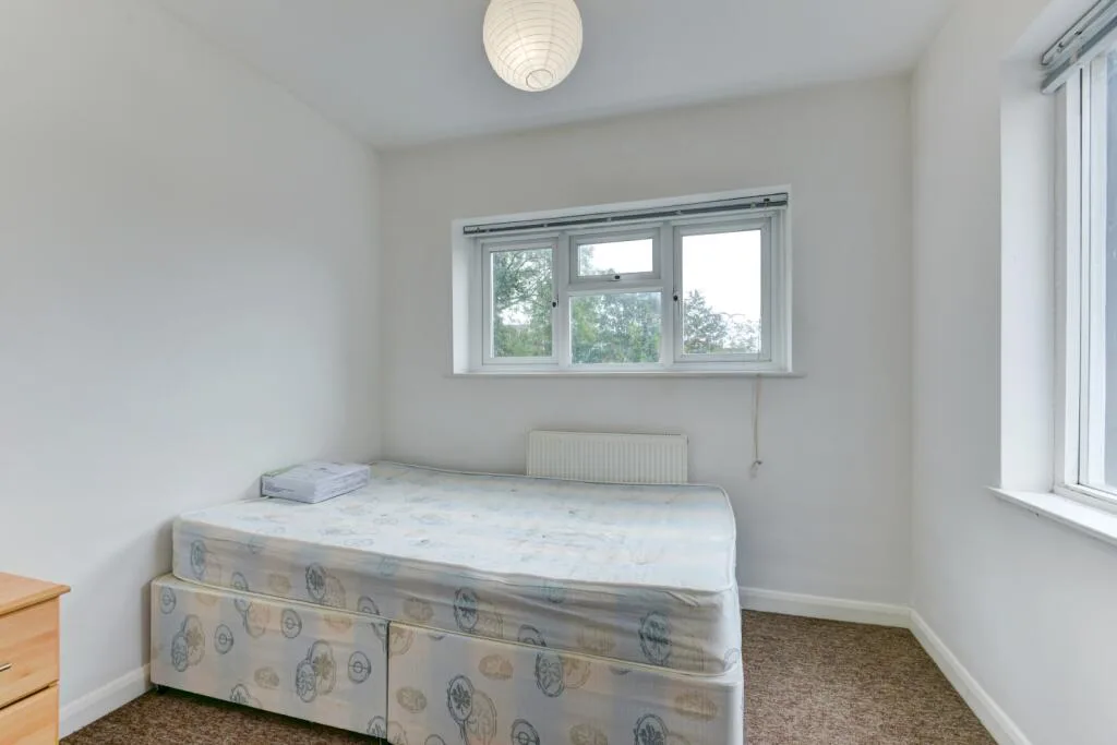 5 bedroom ground floor maisonette for rent