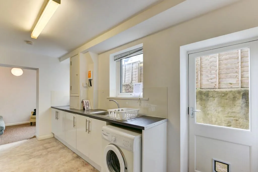 5 bedroom ground floor maisonette for rent
