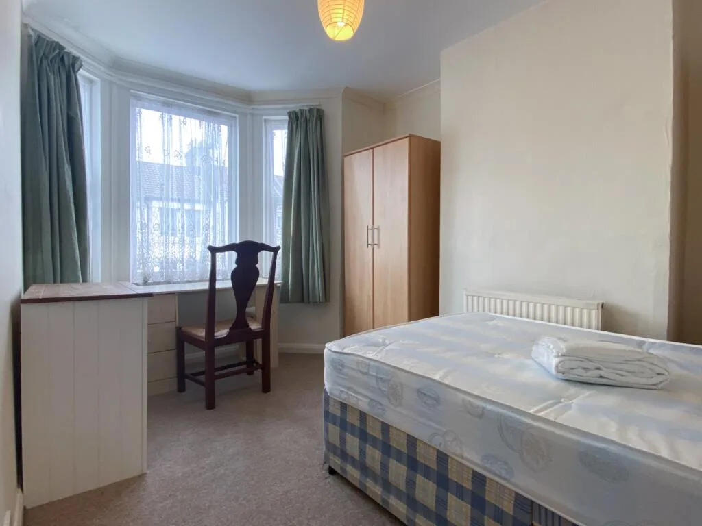 6 bedroom terraced house for rent