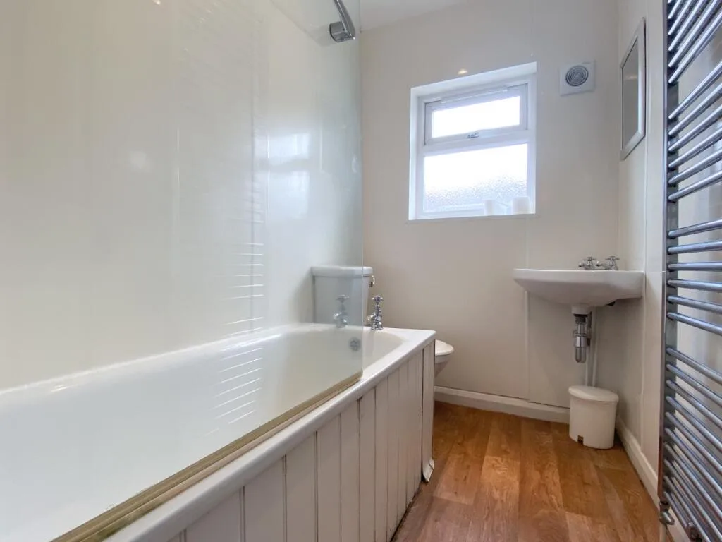 6 bedroom terraced house for rent