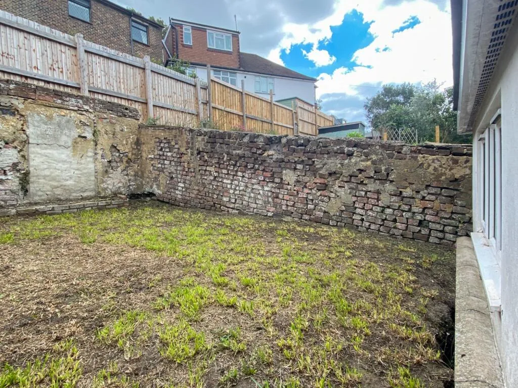 6 bedroom terraced house for rent