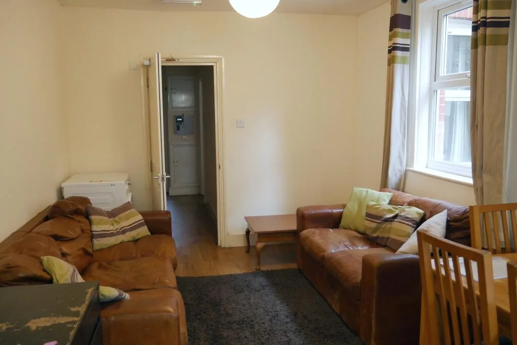 6 bedroom terraced house for rent