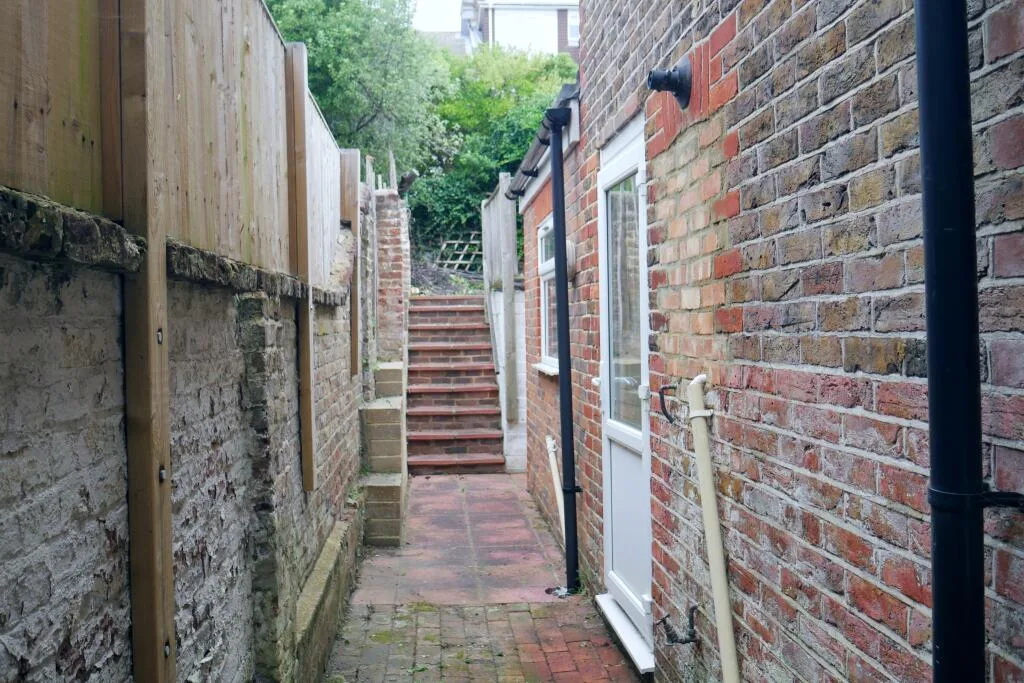 6 bedroom terraced house for rent