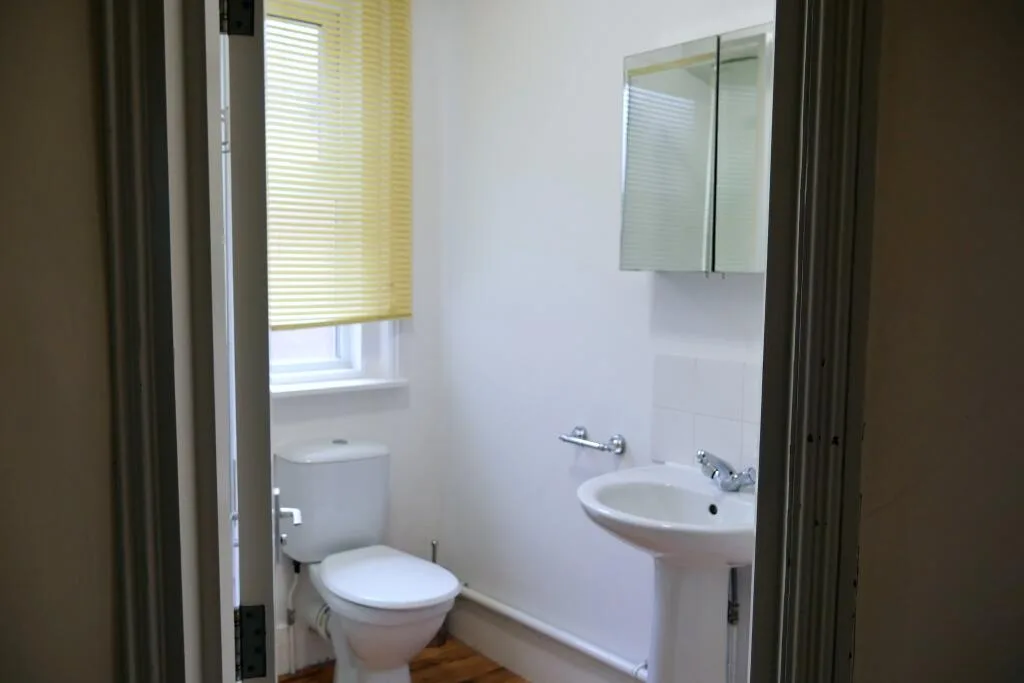 6 bedroom terraced house for rent