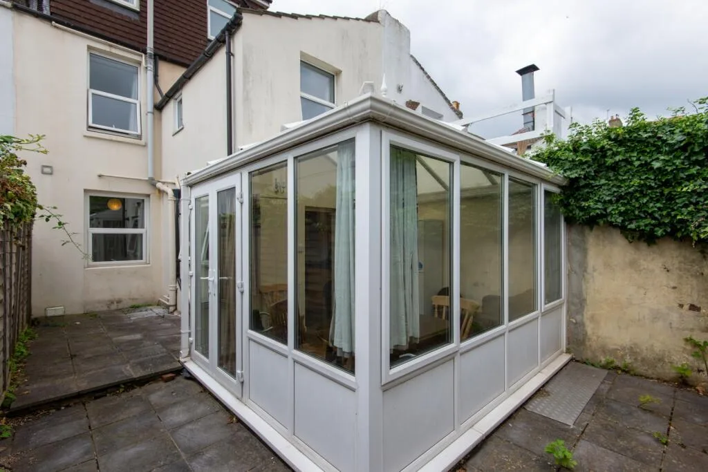 6 bedroom terraced house for rent
