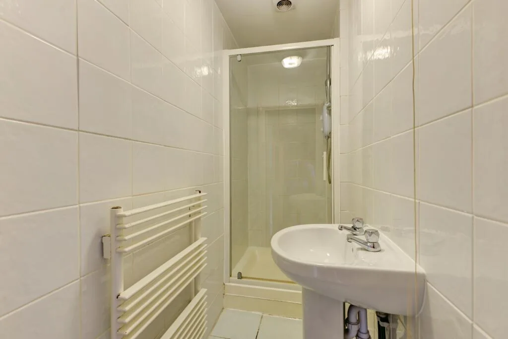 6 bedroom terraced house for rent