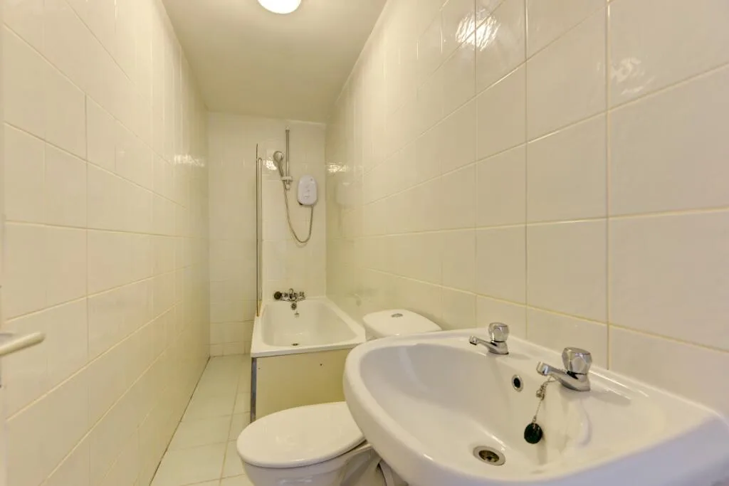 6 bedroom terraced house for rent
