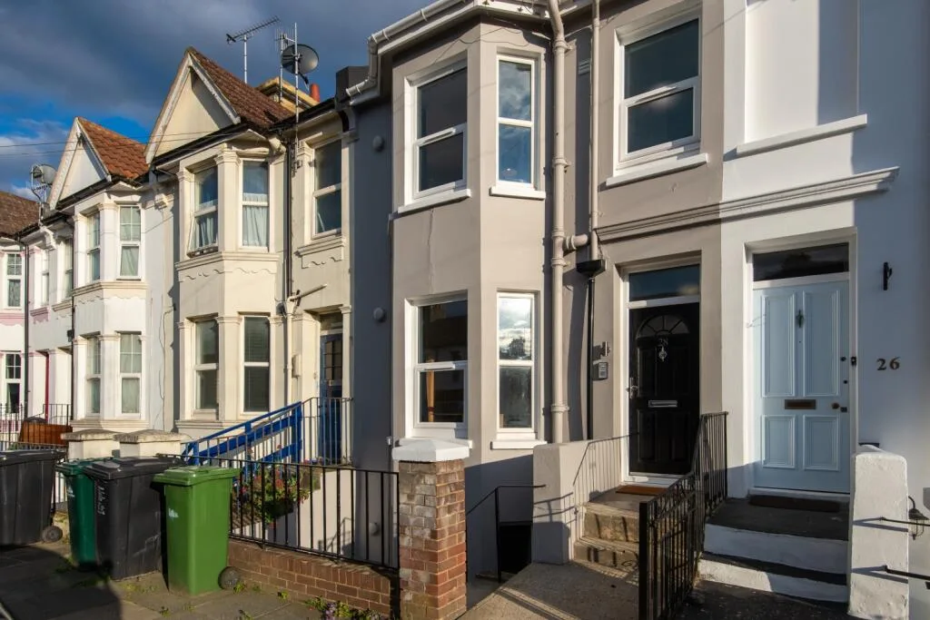 6 bedroom terraced house for rent