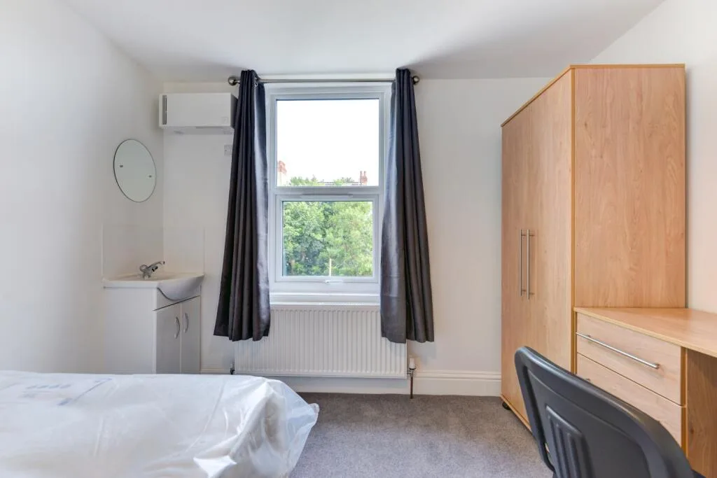 6 bedroom terraced house for rent