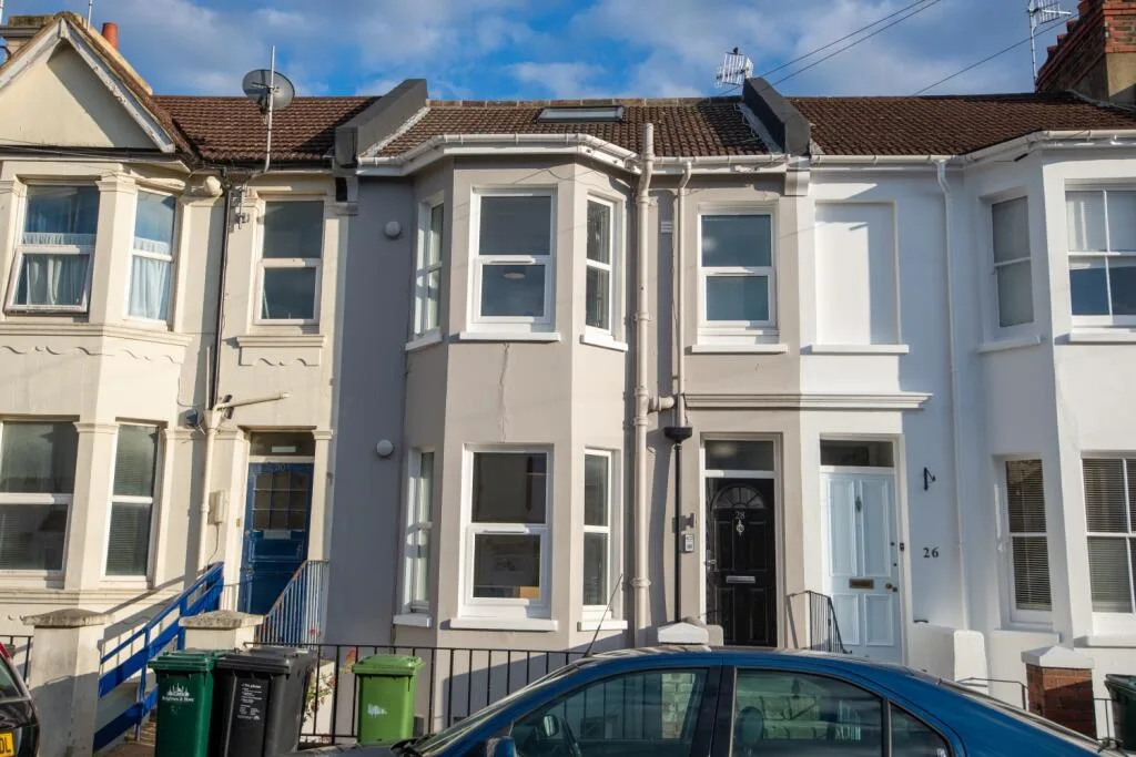 6 bedroom terraced house for rent