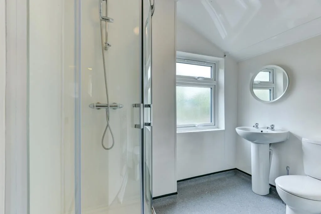 6 bedroom terraced house for rent