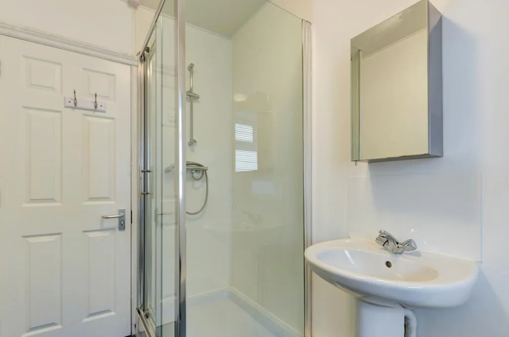 6 bedroom terraced house for rent