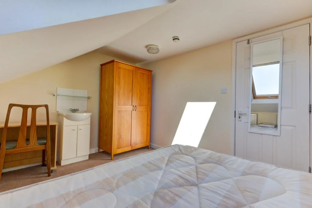 6 bedroom terraced house for rent