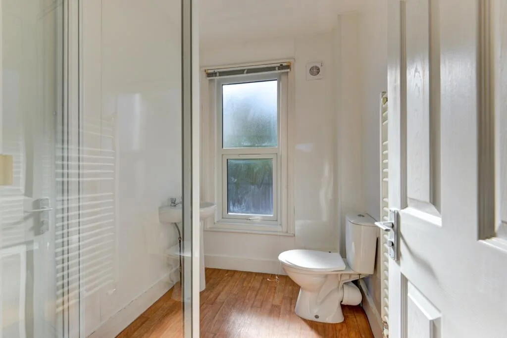 6 bedroom terraced house for rent