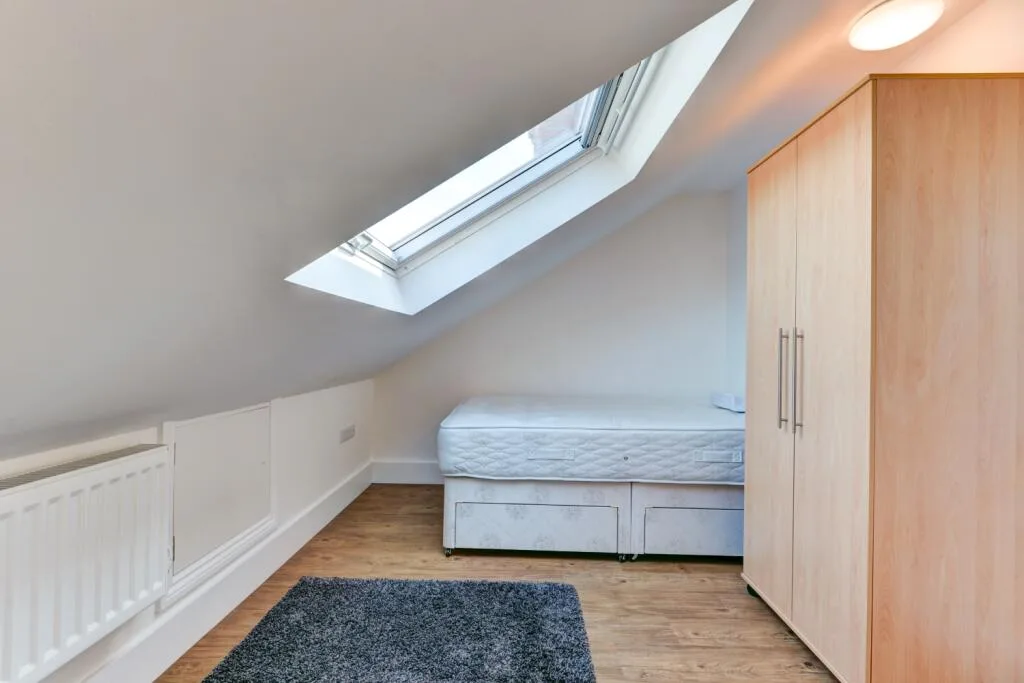 6 bedroom terraced house for rent