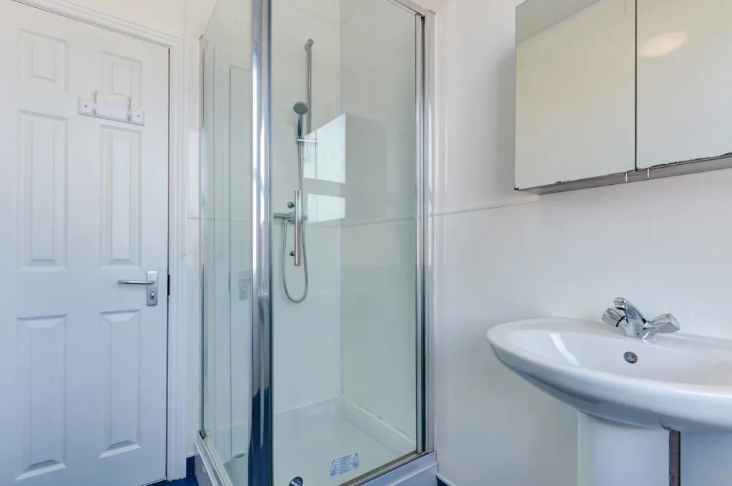 6 bedroom terraced house for rent