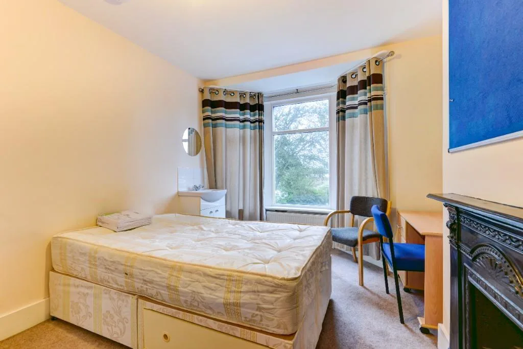 6 bedroom terraced house for rent