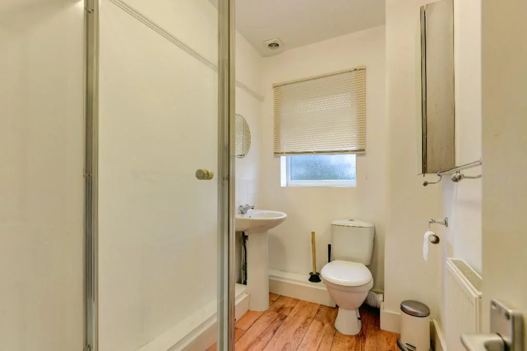 6 bedroom terraced house for rent