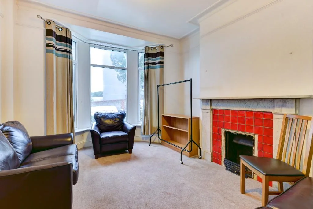 6 bedroom terraced house for rent