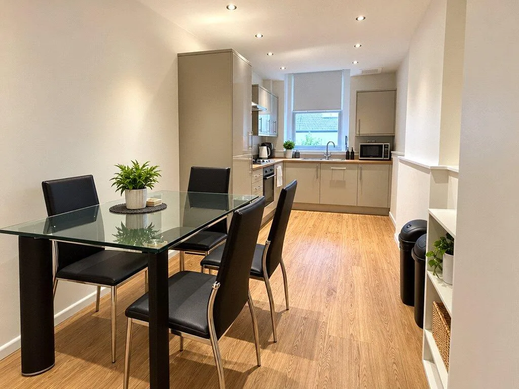 4 bedroom apartment for rent