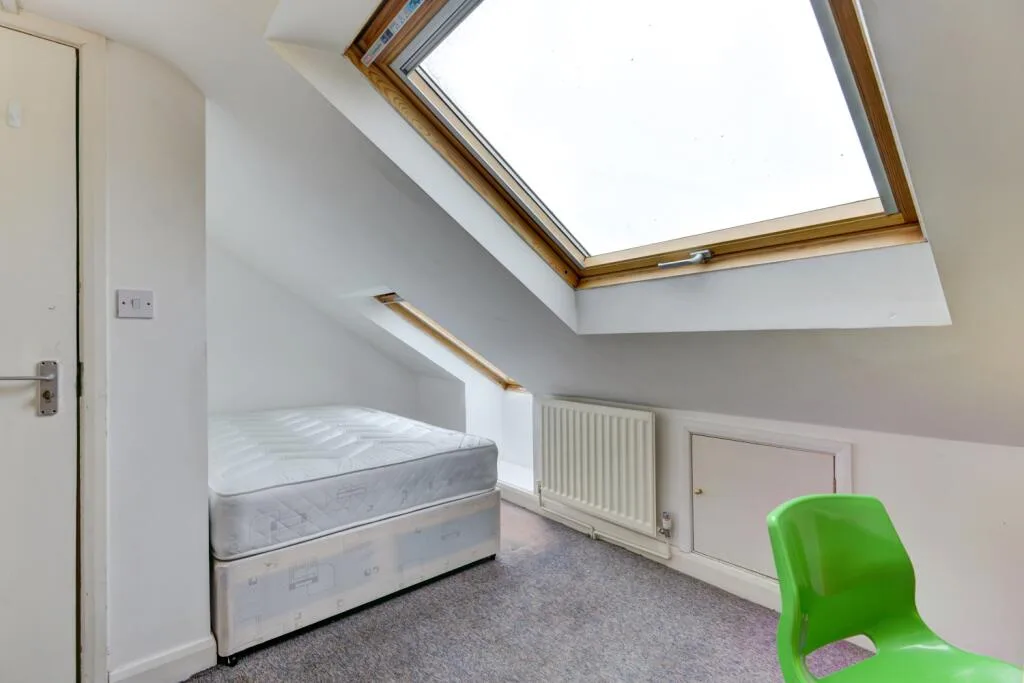 6 bedroom terraced house for rent