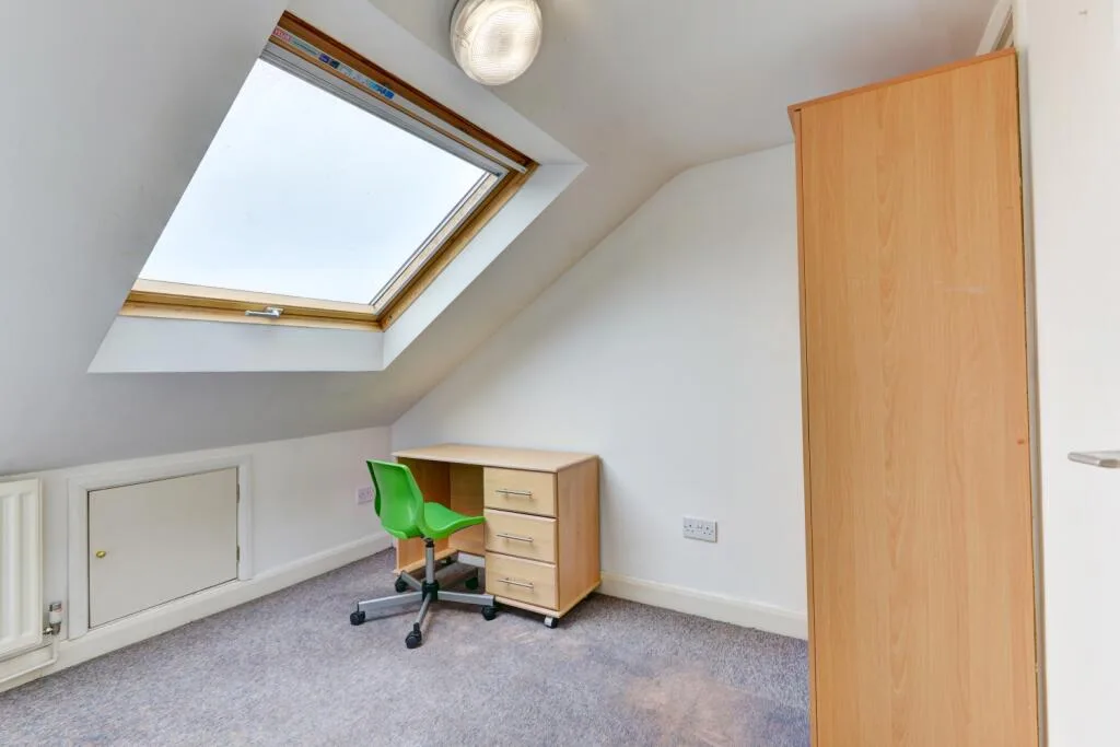 6 bedroom terraced house for rent