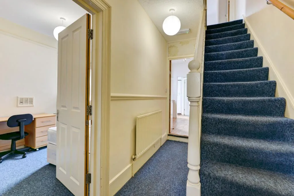 6 bedroom terraced house for rent