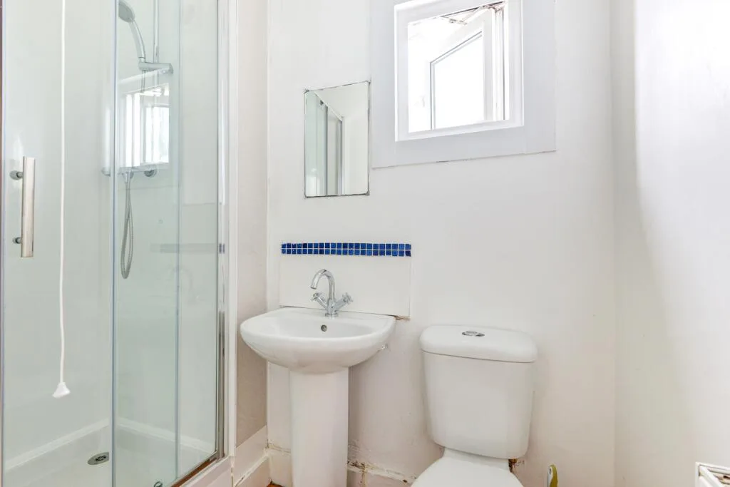 6 bedroom terraced house for rent