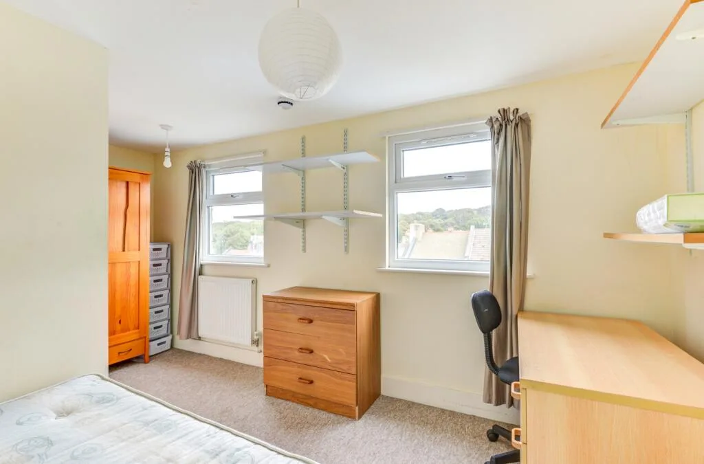 6 bedroom terraced house for rent