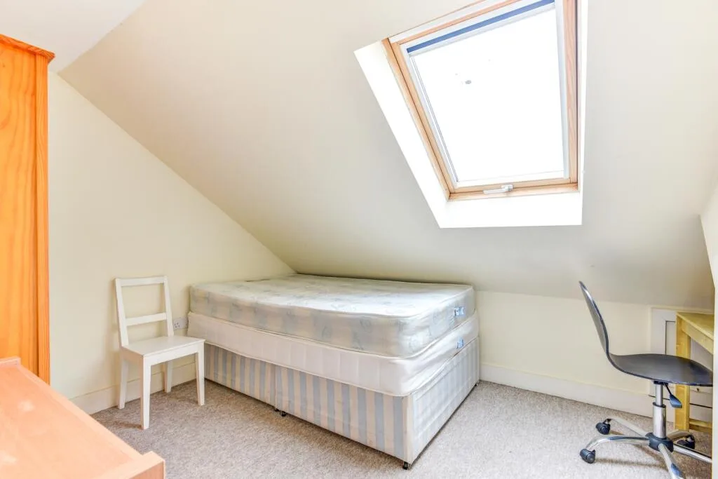 6 bedroom terraced house for rent