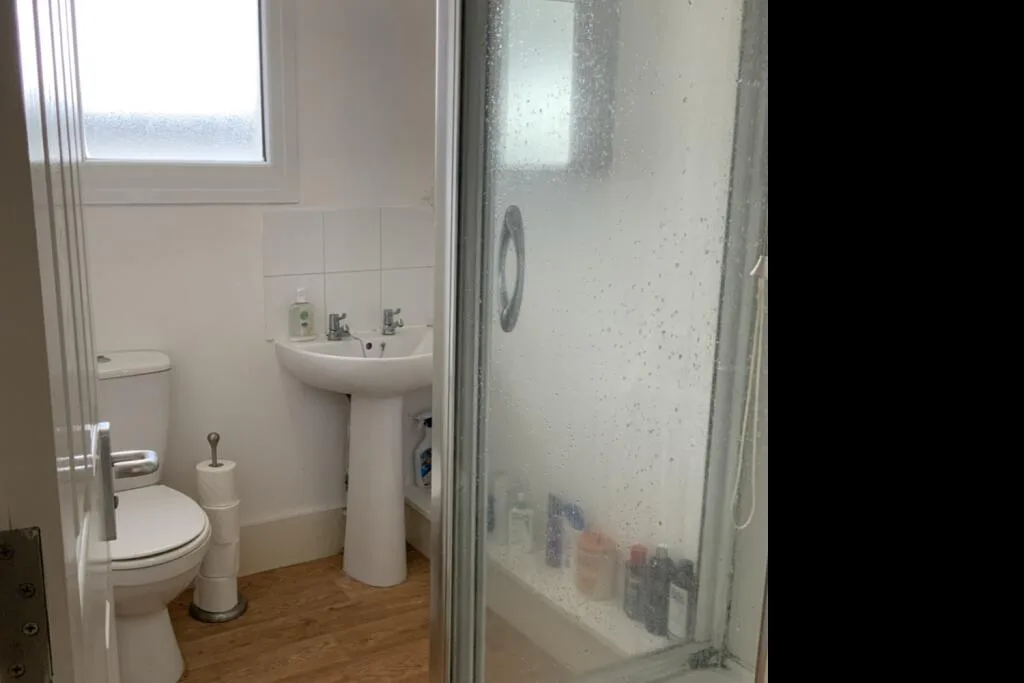 5 bedroom terraced house for rent
