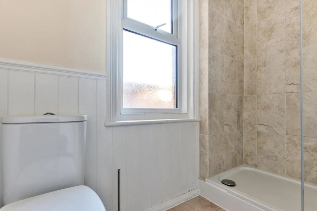 5 bedroom terraced house for rent