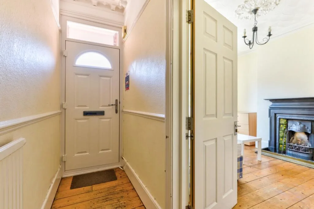 5 bedroom terraced house for rent