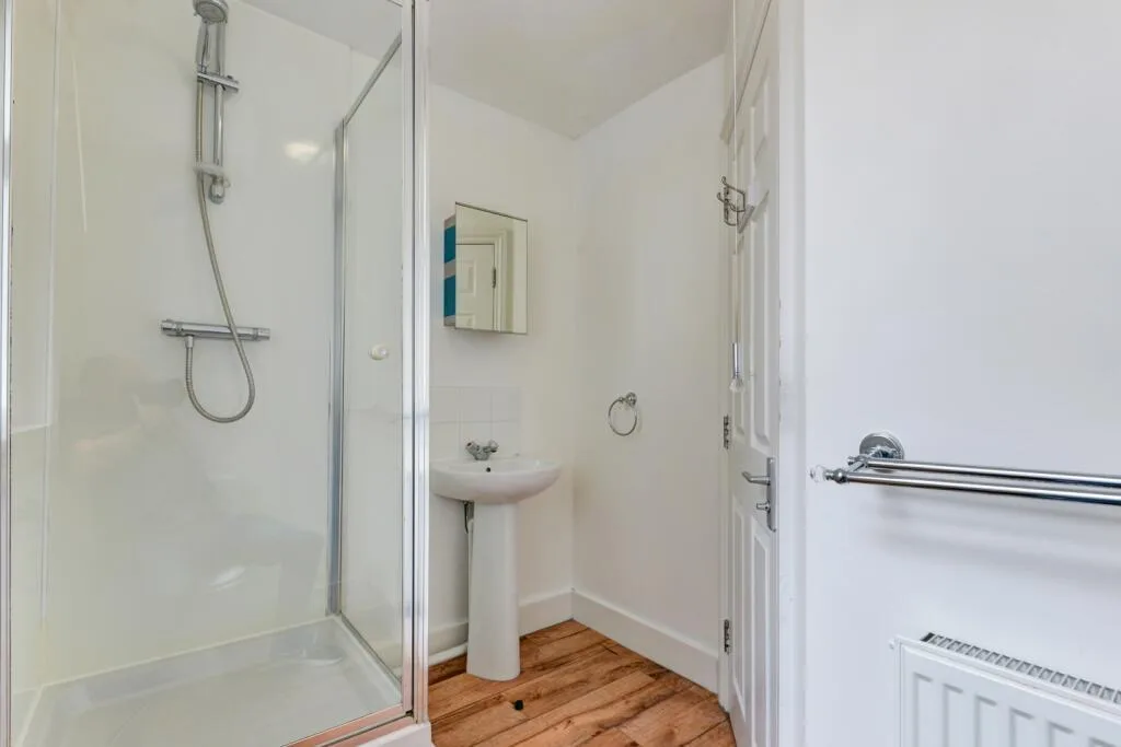 6 bedroom terraced house for rent