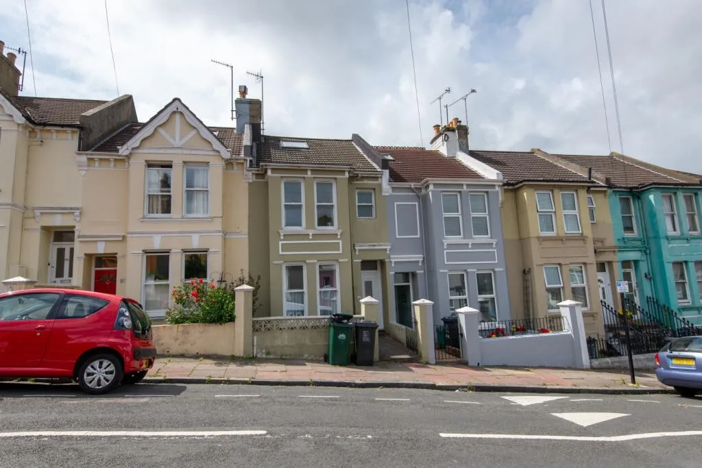 6 bedroom terraced house for rent