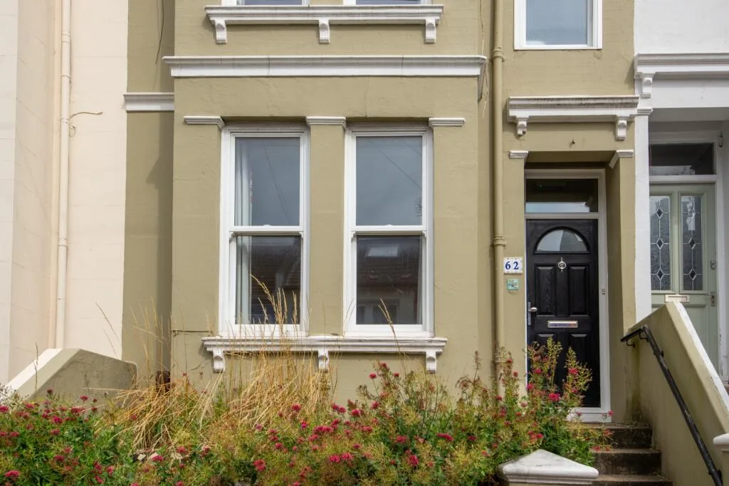 6 bedroom terraced house for rent