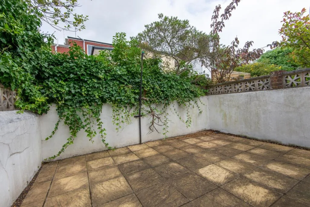 6 bedroom terraced house for rent