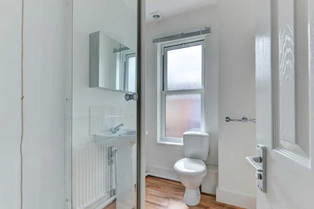 6 bedroom terraced house for rent