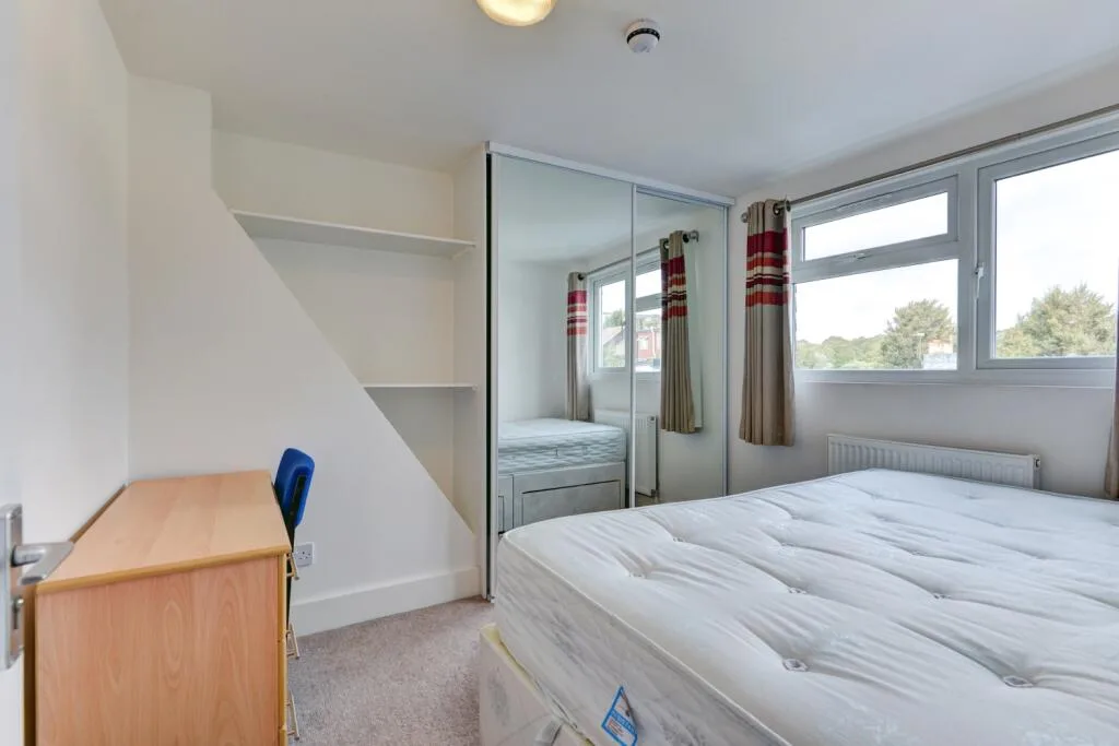 6 bedroom terraced house for rent