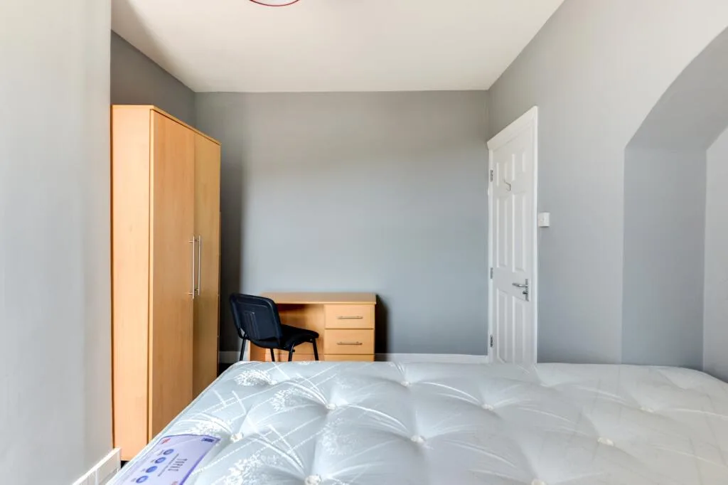 5 bedroom terraced house for rent