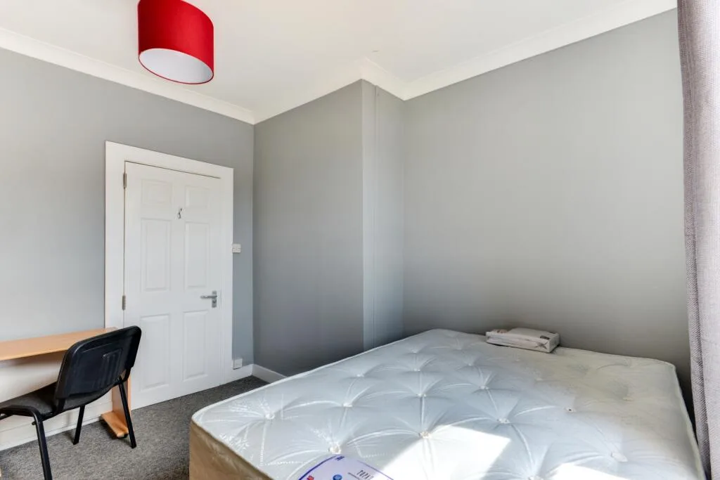 5 bedroom terraced house for rent