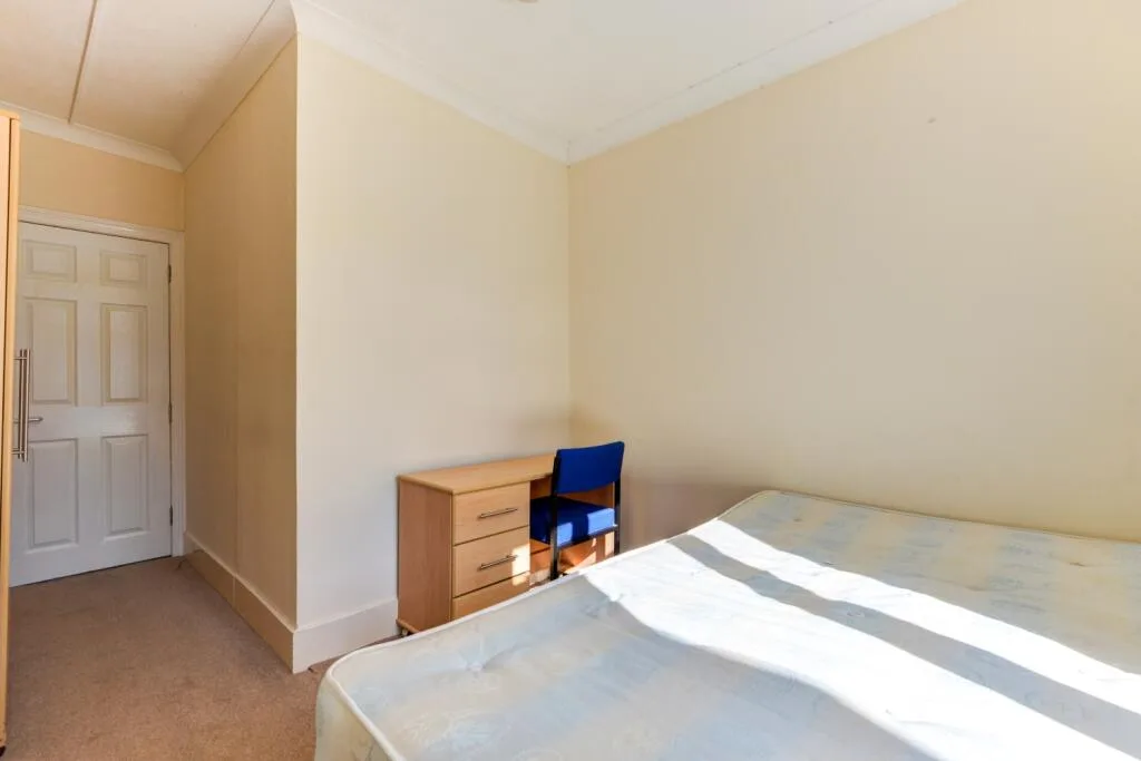 5 bedroom terraced house for rent