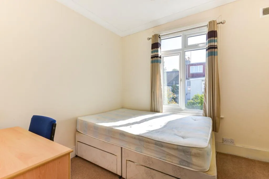 5 bedroom terraced house for rent