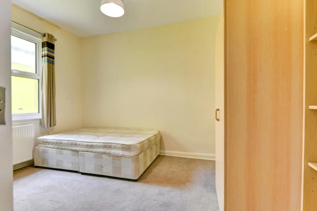 5 bedroom terraced house for rent