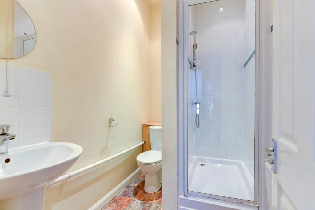 5 bedroom terraced house for rent